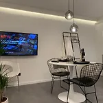 New Modern Apartment In The Heart Of City Center Delft