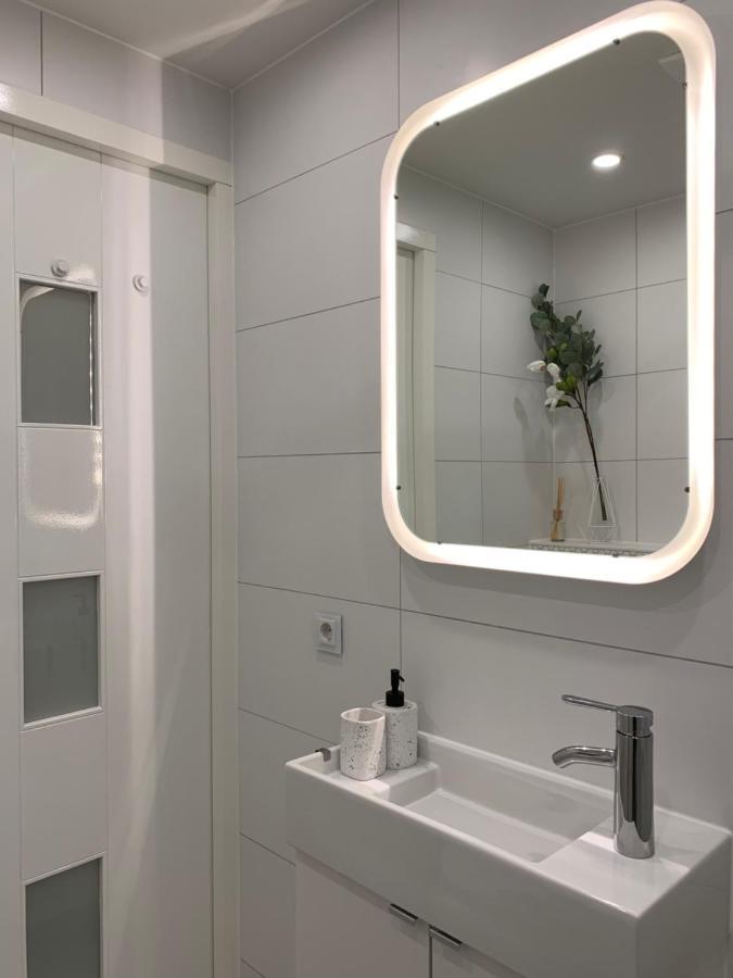New Modern In The Heart Of Center Delft